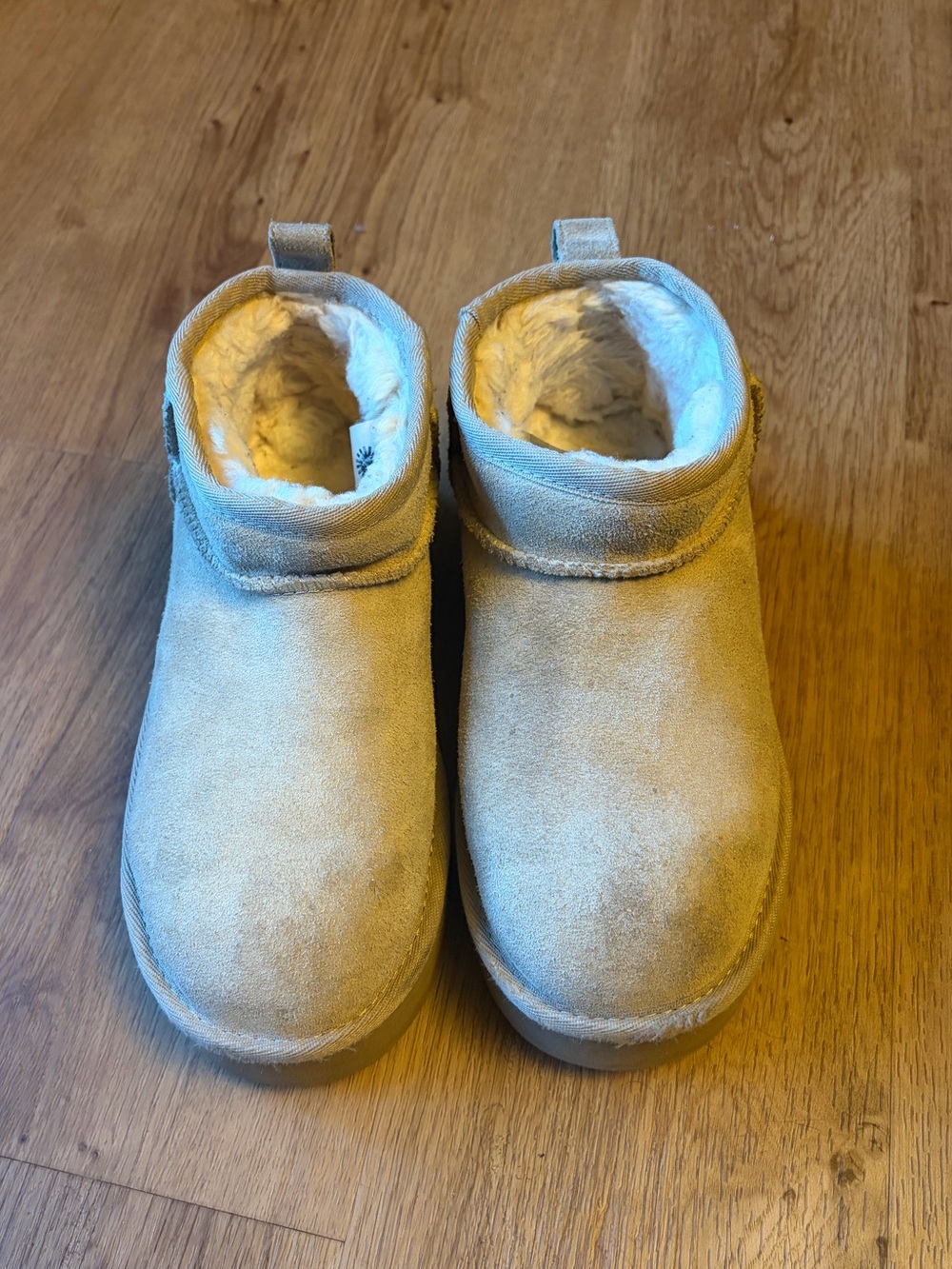 UGG Classic Ultra Mini Platform Boots Kids Youth Size 3 Beige Suede Shearling